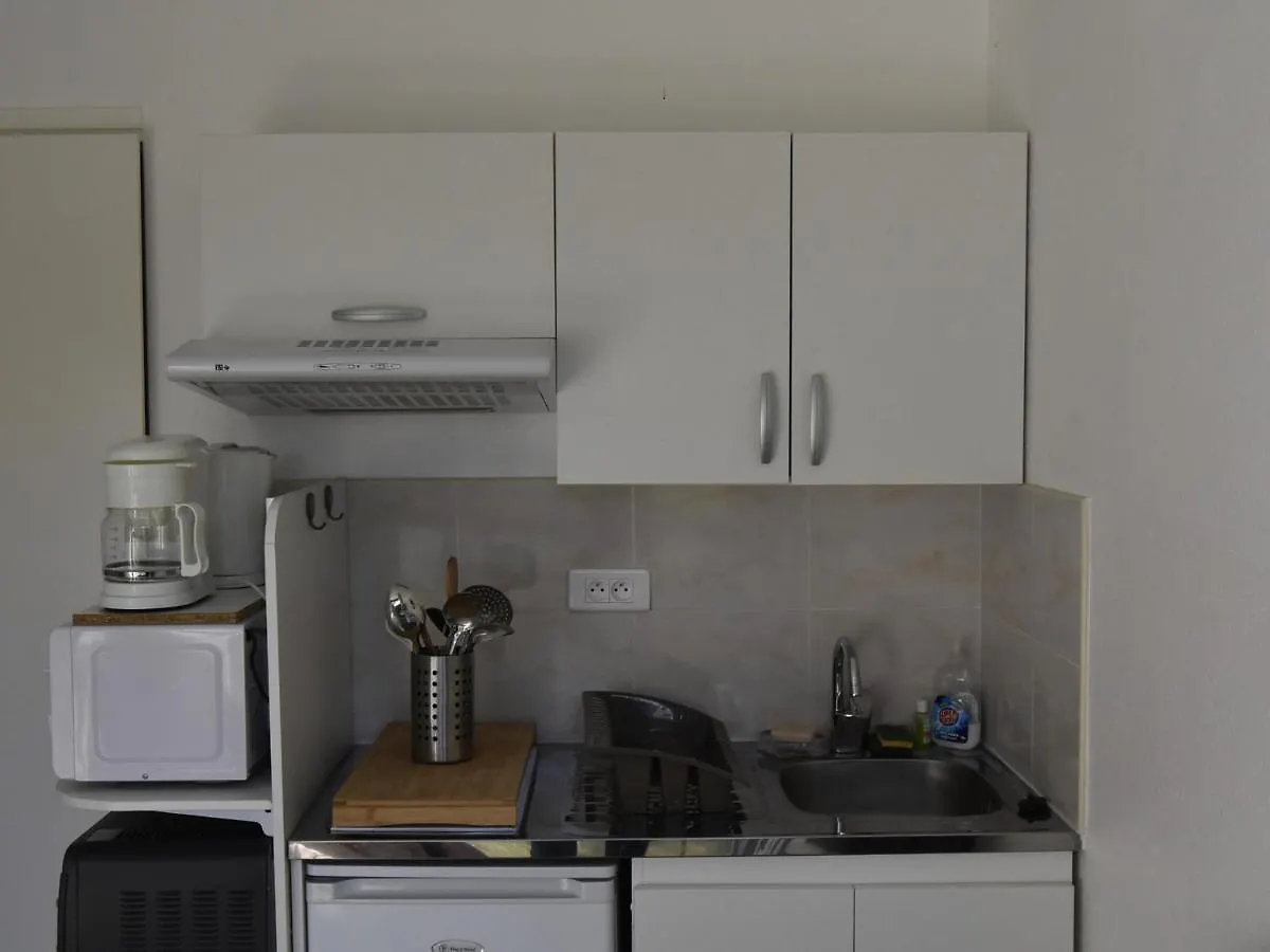 Apartment Charmant Studio Cabine Renove Pour 4 Pers. Au Pied Des Pistes A Villard-De-Lans - Fr-1-689-84